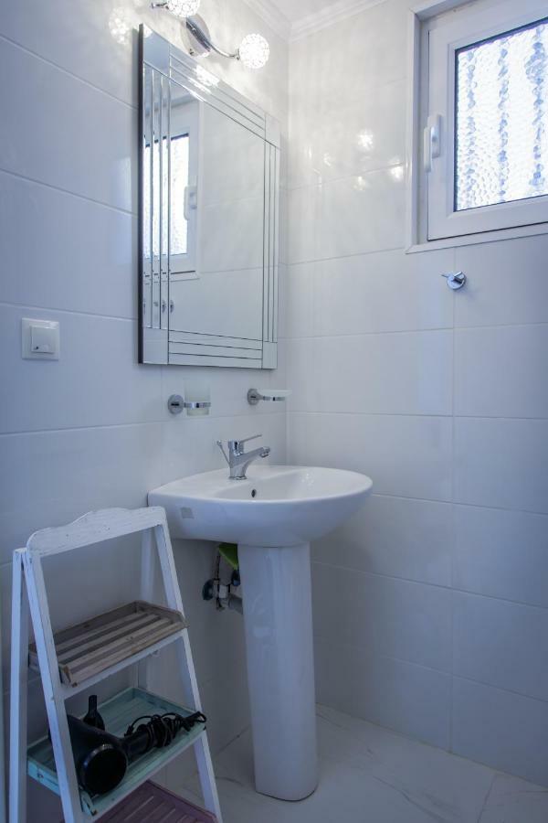 Hébergement de vacances Seafront Luxury With Amazing View Vasilikí